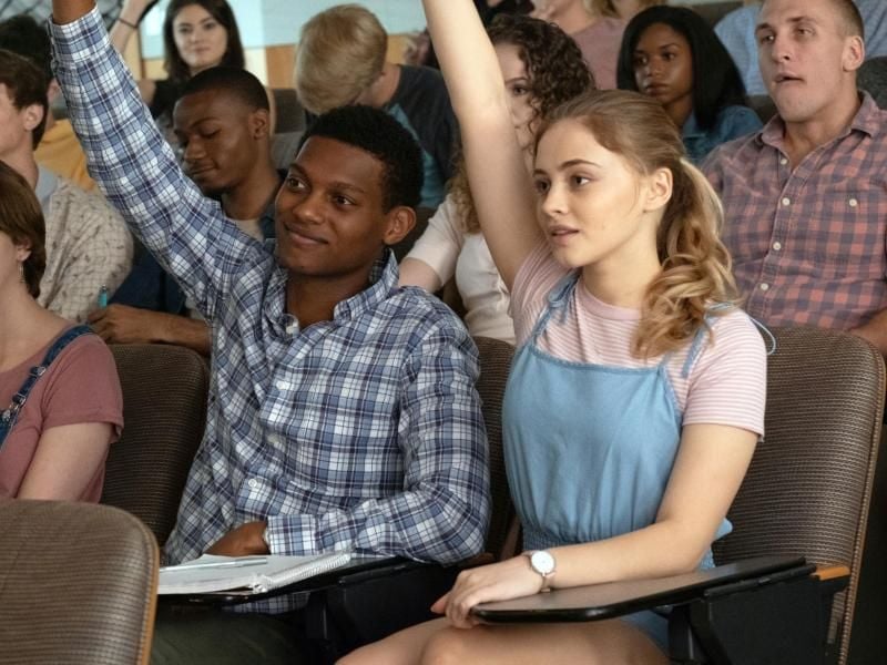 Tessa (Josephine Langford) ist klug, wohlerzogen und mit klaren Plänen für die Zukunft. Foto: Constantin Film Verleih