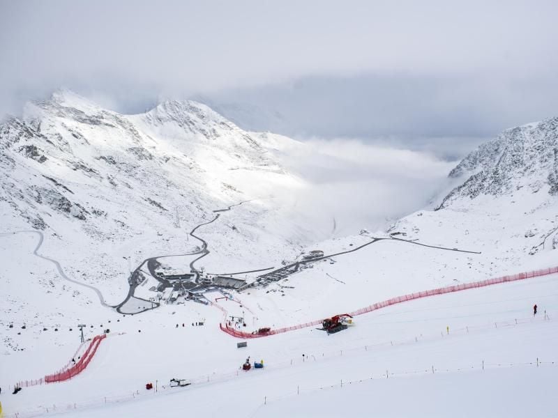 Die deutschen Herren wollen zum Auftakt in Sölden für die ersten Weltcup-Punkte sorgen. Foto: Gian Ehrenzeller/KEYSTONE/dpa
