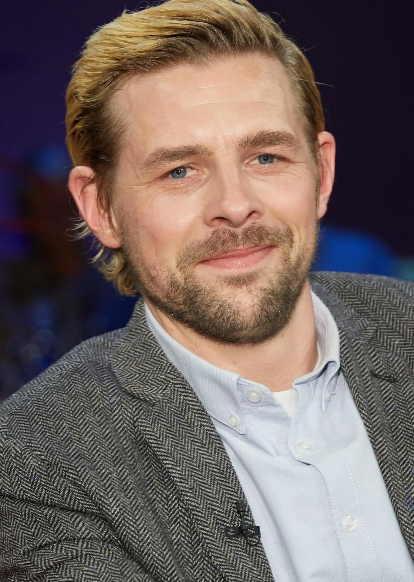 Moderator Klaas Heufer-Umlauf ist gelernter Friseur - und kehrt jetzt für den NDR in diesen Beruf zurück.