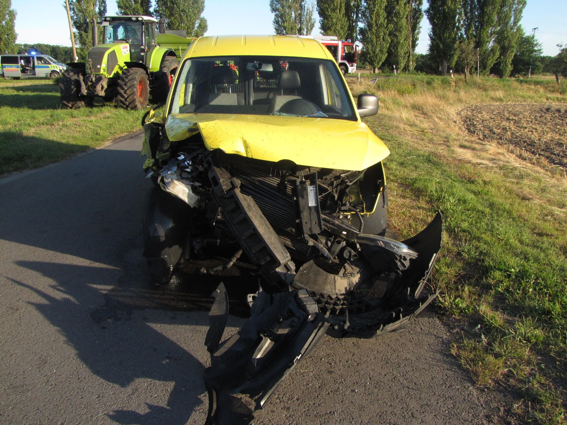 Das Auto erlitt einen Totalschaden.