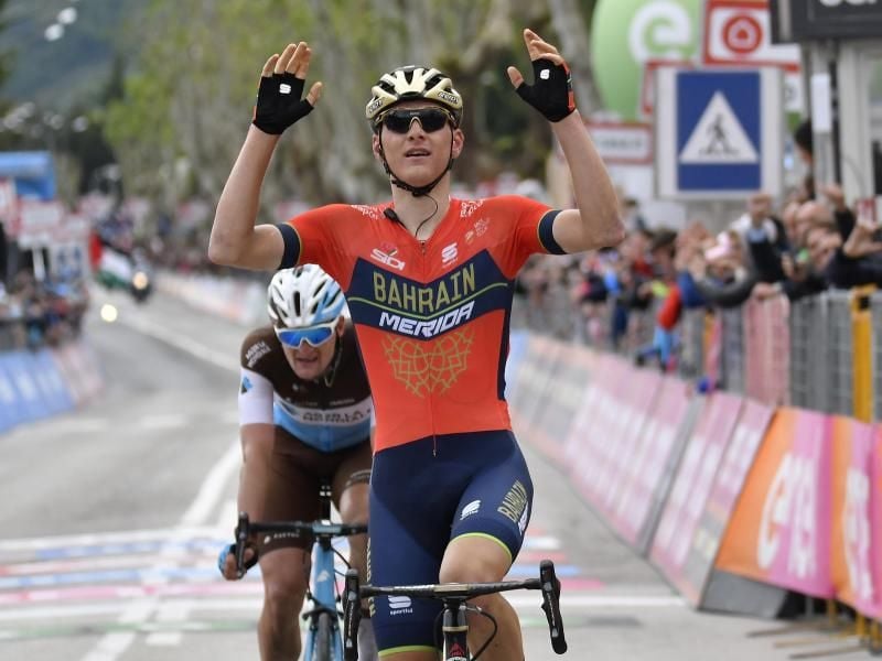 Tagessieg knapp verpasst: Nico Denz muss in Gualdo Tadino dem Slowenen Matej Mohorič den Vortritt lassen. Foto: Yuzuru Sunada
