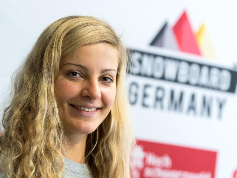 Kann für die Olympischen Winterspielen in Pyeongchang planen: Snowboarderin Silvia Mittermüller. Foto: Peter Kneffel