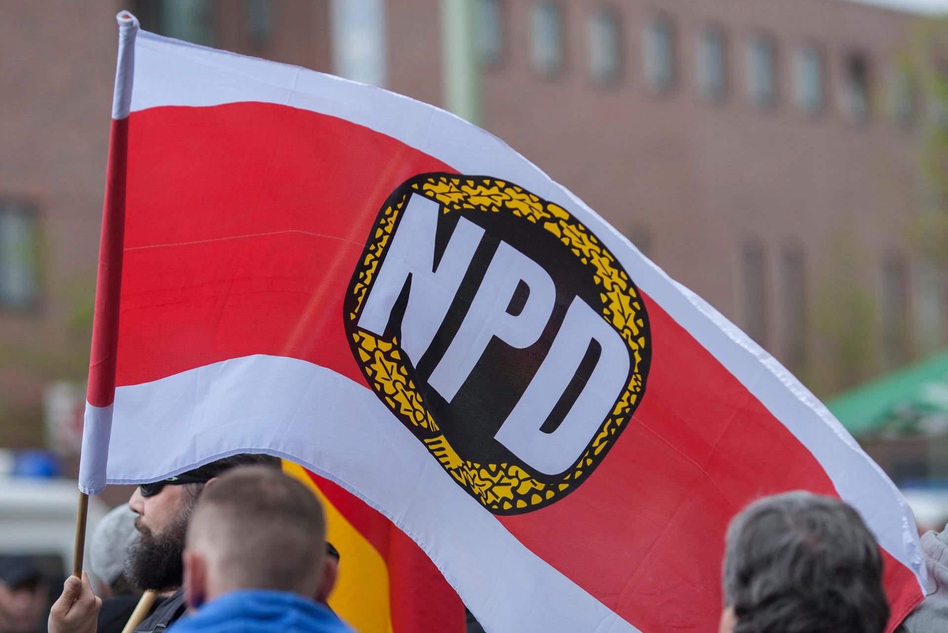 Hat die NPD mit Wahlplakaten gegen geltendes Recht verstoßen?