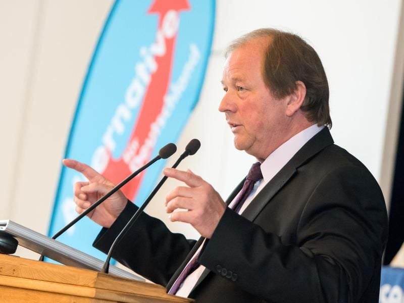 Dirk Nockemann, Landesvorsitzender der Partei Alternative für Deutschland (AfD), spricht während eines Parteitages. Foto: Daniel Bockwoldt