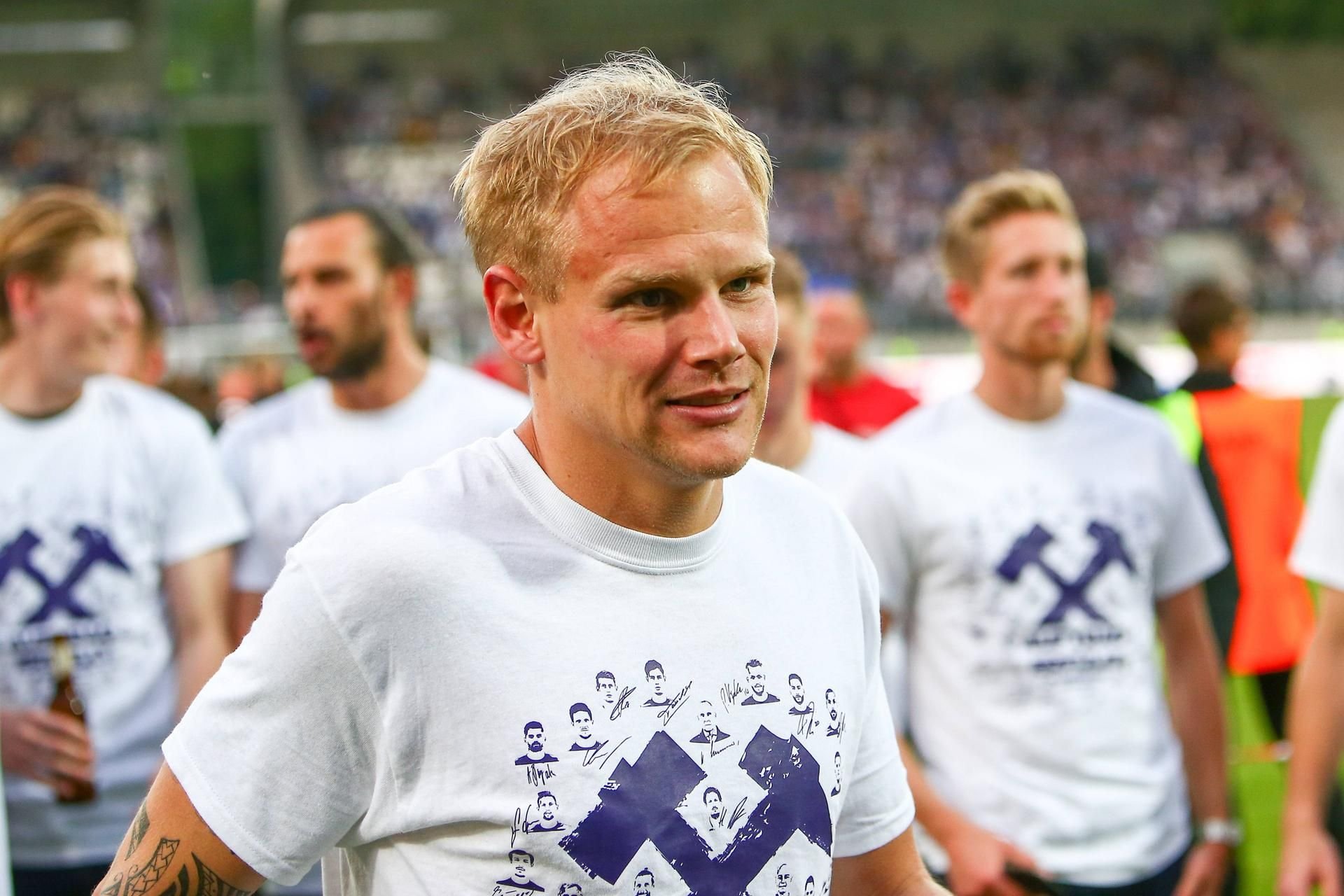 Sören Bertram gewann am Sonnabend mit seinen Veilchen einen Test gegen seinen alten Arbeitgeber, den HFC aus Halle.