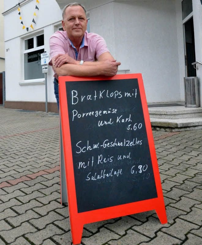 Andreas Haustein hat die Jessener Gaststätte Nord renoviert.