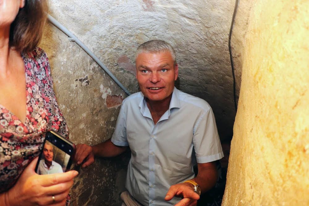 Holger Stahlknecht absolviert derzeit seine Sommertour und war am Mittwoch in Landsberg unterwegs. Dort war er ein beliebtes Fotomotiv.