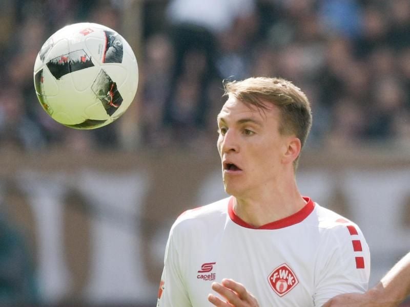 Emanuel Taffertshofer wechselt von den Würzburger Kickers zum SV Sandhausen. Foto: Axel Heimken