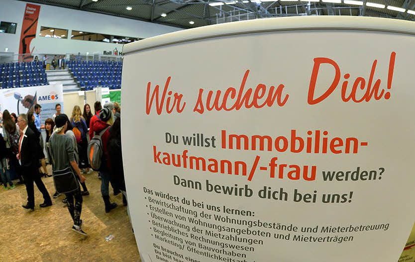 Etwa 40 Betriebe präsentierten sich und boten ihre Ausbildungsstellen an.