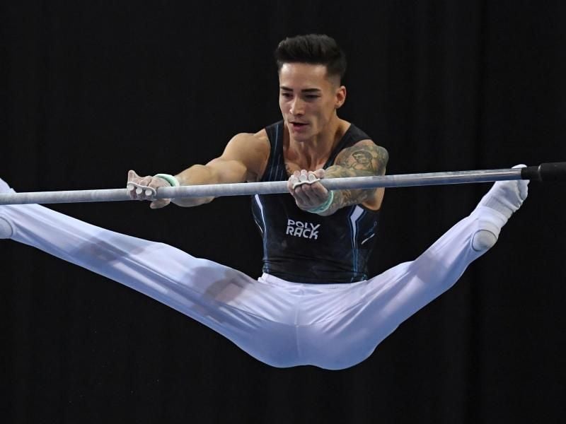 Turnt trotz Rippenbruch bei der WM in Doha: Marcel Nguyen. Foto: Hendrik Schmidt