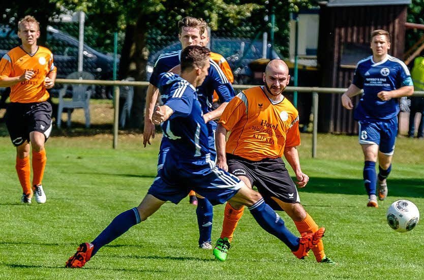 Kreispokalsieger Blau-Weiß Klieken, hier im Supercupmatch gegen Dessau 97, hat aufgrund der Landespokalteilnahme ein Freilos.