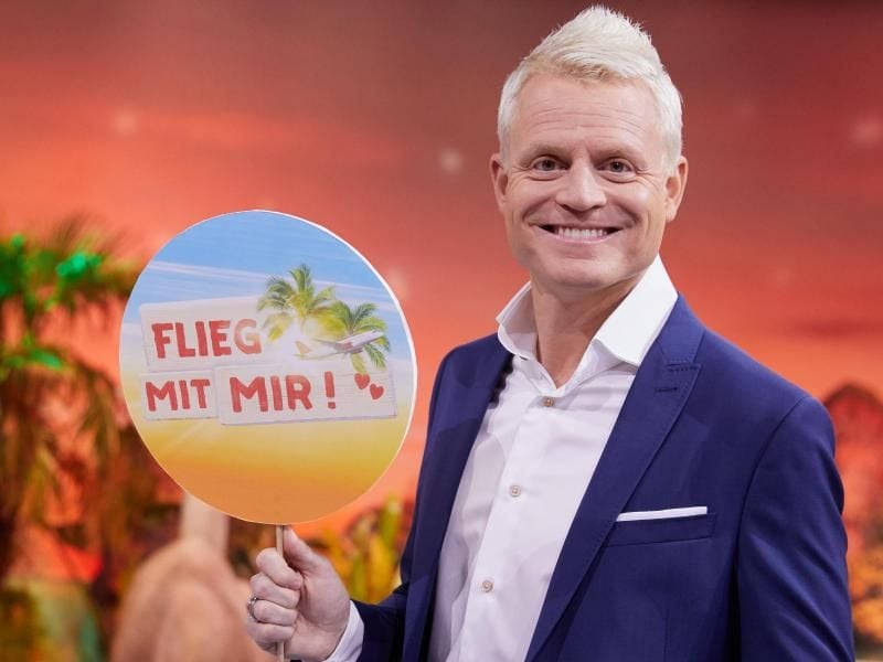 Guido Cantz in Hamburg in den Kulissen von „Flieg mit mir!”. Foto: Georg Wendt