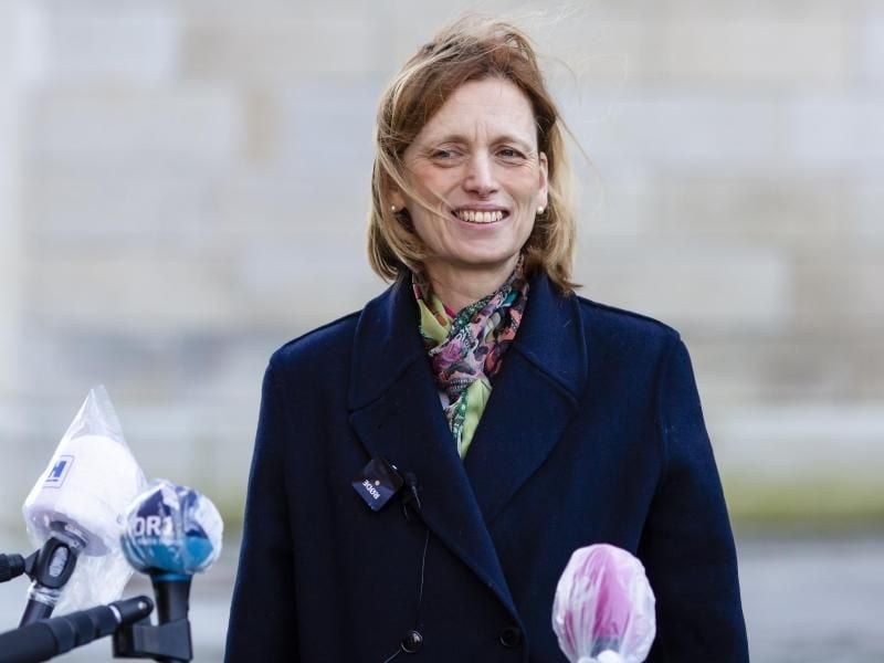 Karin Prien (CDU), Schleswig-Holsteins Ministerin für Bildung, Wissenschaft und Kultur, spricht während einer Presseerklärung. Foto: Frank Molter/dpa/Archivbild