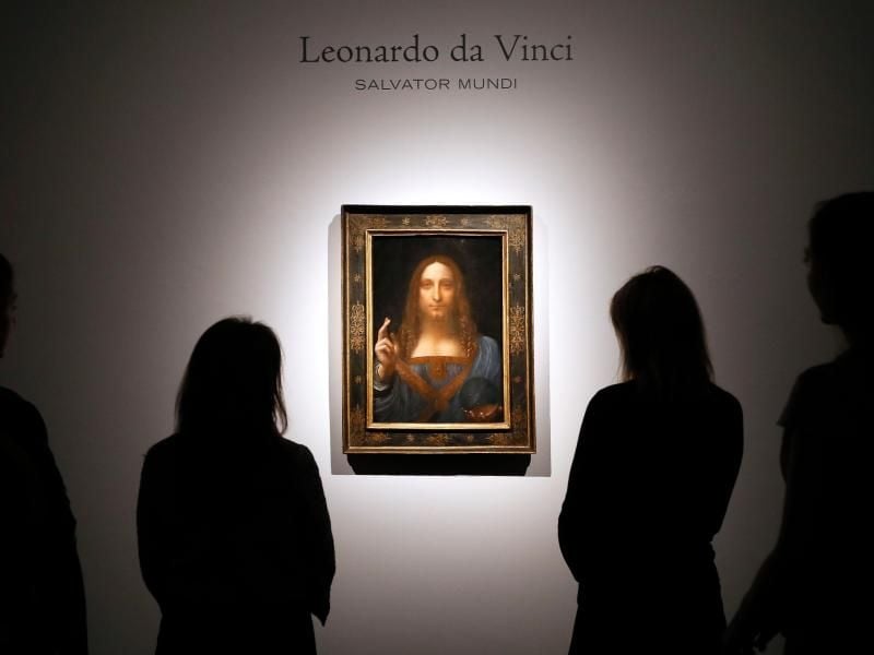 Das Gemälde „Salvator Mundi” im Auktionshaus Christie's (2017). Foto: Kirsty Wigglesworth/AP