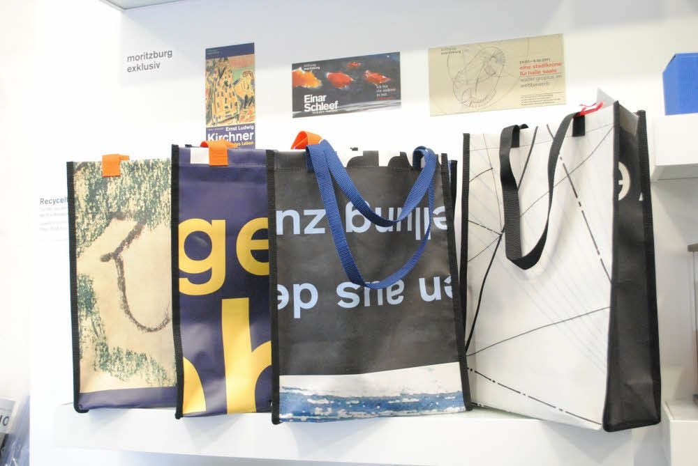Die Tasche zum Museum