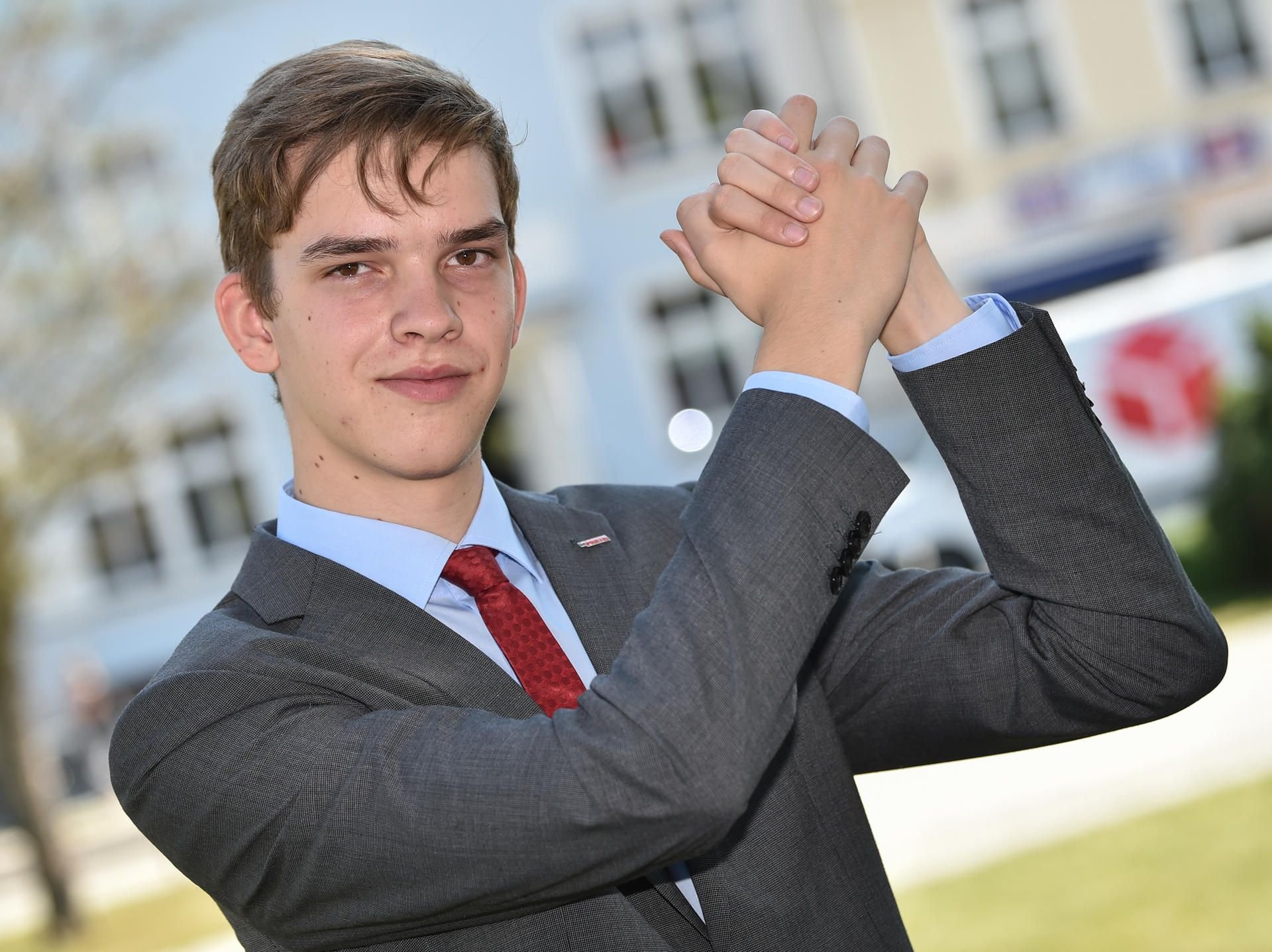 Floris Beer ist der jüngste Bundestagskandidat. Er tritt als Direktkandidat für Die Partei bei der Bundestagswahl 2017 an.