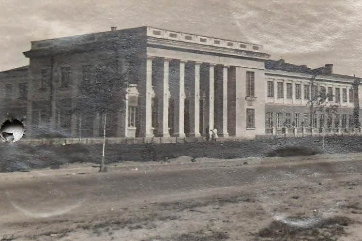 Eine der sowjetischen Schulen