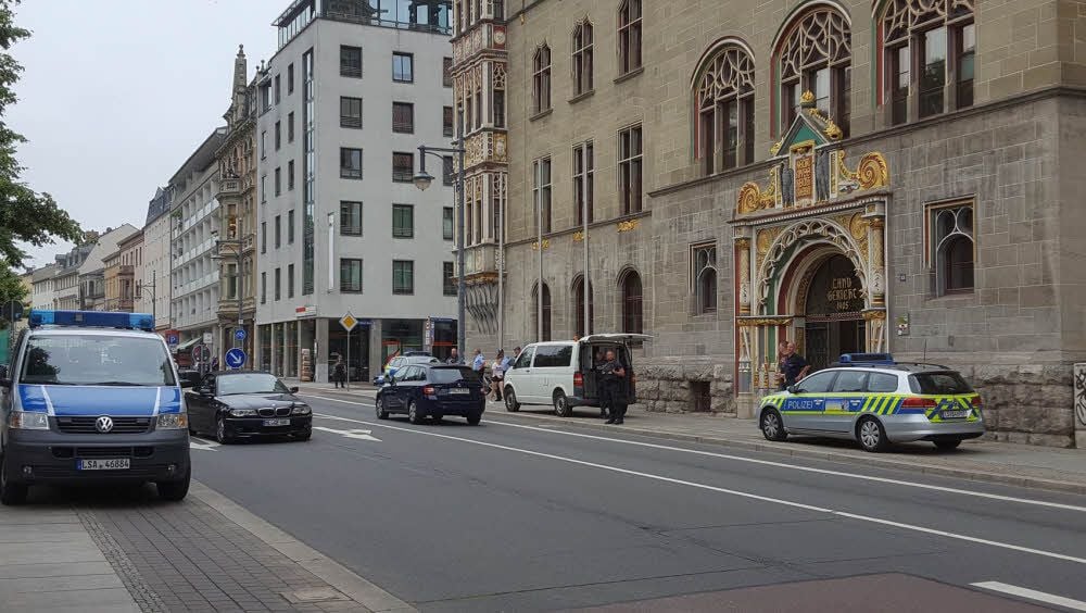 Am Landgericht in Halle begann am Donnerstag der Prozess wegen gewerbsmäßigen Betrugs.