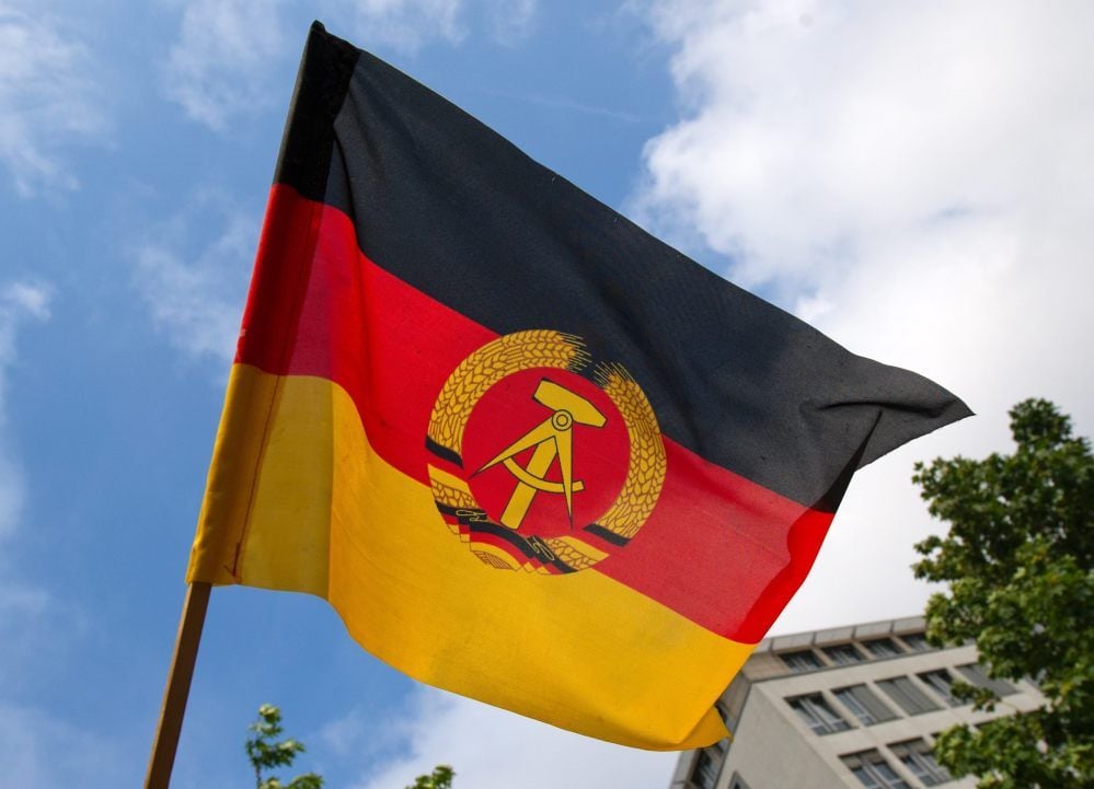 Zum Republikgeburtstag hingen die Fahnen damals überall.