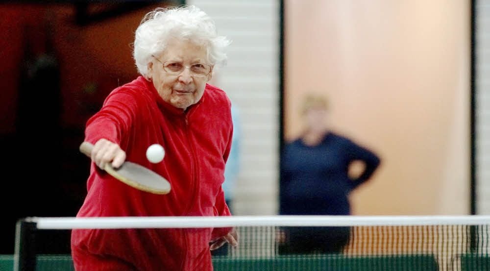 Auch mit 90 Jahren möchte Gerda Hercher das Tischtennis-Training in Gernrode nicht missen.