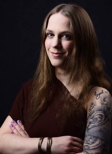 Bassistin Stefanie Borbe ist mit der Wittenberger Band „Bonesetter“ beim Open-Air „Laut gegen Krebs“ dabei.