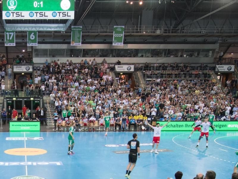 Der SC DHfK Leipzig kann zum Saisonstart in der Handball-Bundesliga mit 2100 Zuschauern planen. Foto: Hendrik Schmidt/dpa-Zentralbild/dpa