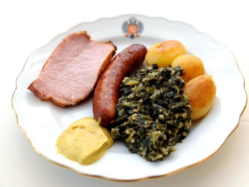 21 Köche wollen die Jury bei der ersten Grünkohl-WM in Oldenburg mit kreativen Rezepten überzeugen. Foto: Carmen Jaspersen
