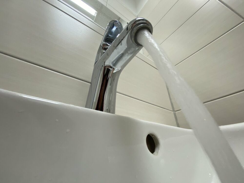 Der Wasserfluss wird unterbrochen.