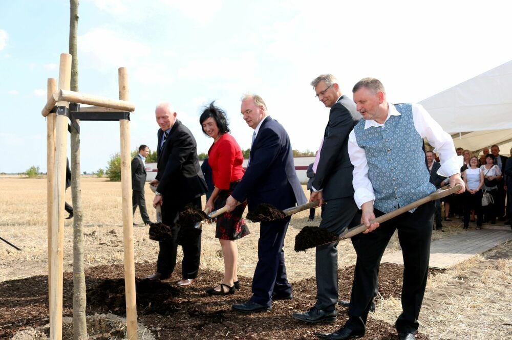 Im September 2018 erfolgte in Weißandt-Gölzau der Spatenstich für ein neues Gebäude des Instituts für Kunststofftechnik und -recycling. Coronabedingt gab es keine offizielle Eröffnung, aber gearbeitet wird darin längst.