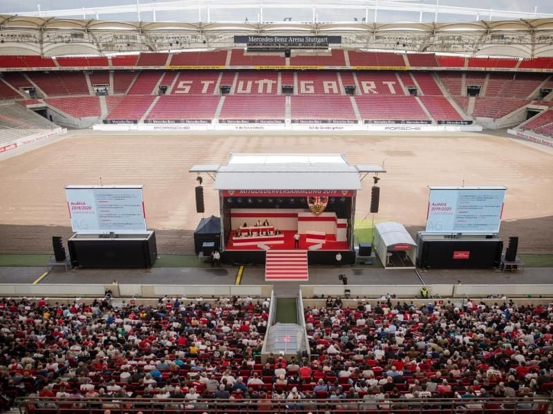 Die Mitgliederversammlung des VfB Stuttgart wurde wegen einer WLAN-Panne abgebrochen. Foto: Christoph Schmidt