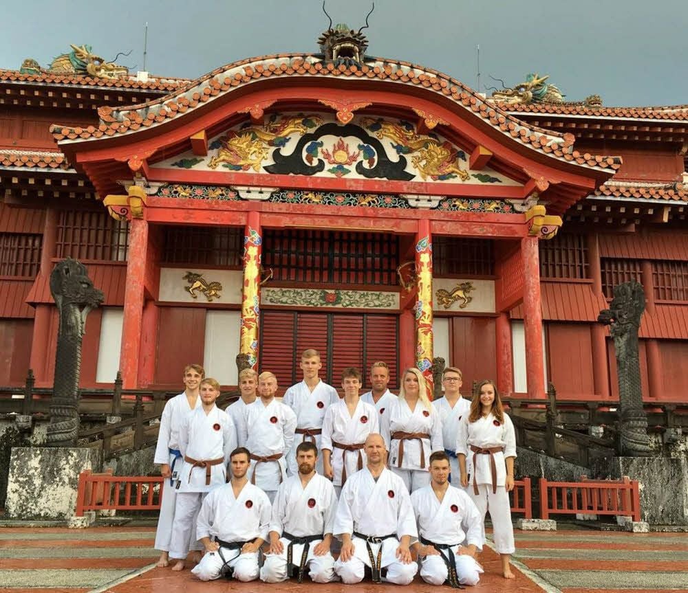 Die Karateka der Wittenberger Kampfkunstschule „Shu Ha Ri“ haben beim internationalen Lehrgang auf Okinawa einen guten Eindruck hinterlassen. Zudem stand ein Trip in die Kaiserstadt Kyoto auf dem Programm.