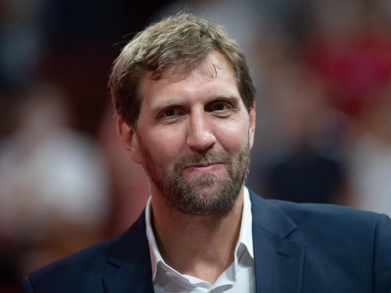 Dirk Nowitzki genießt weiter seinen Basketball-Ruhestand. Foto: Swen Pförtner/dpa
