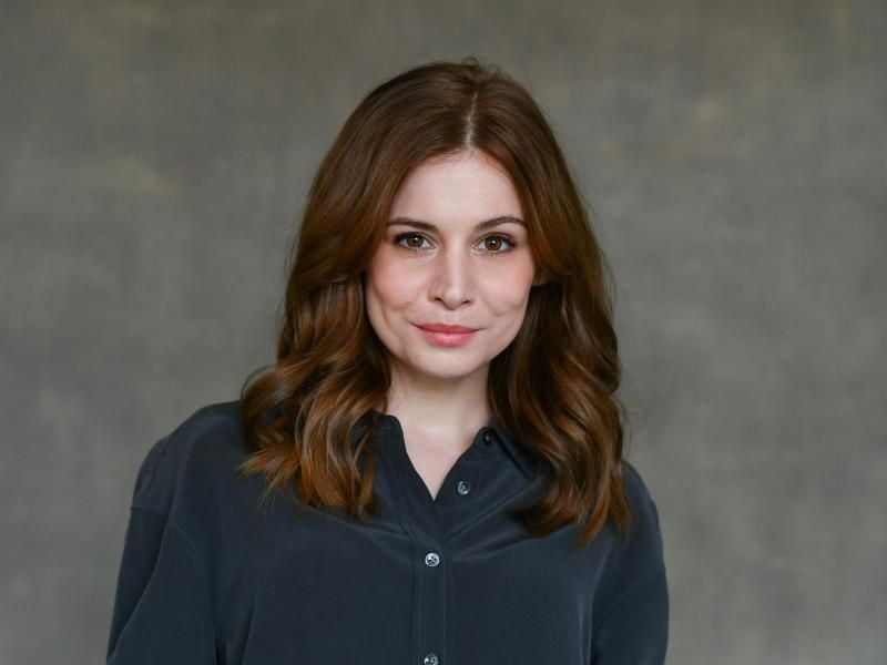 Josefine Preuß spielt im Drama „Dein Leben gehört mir” eine junge Frau, deren Ex-Freund auf perfide Art in ihr Leben eindringt. Foto: Jens Kalaene