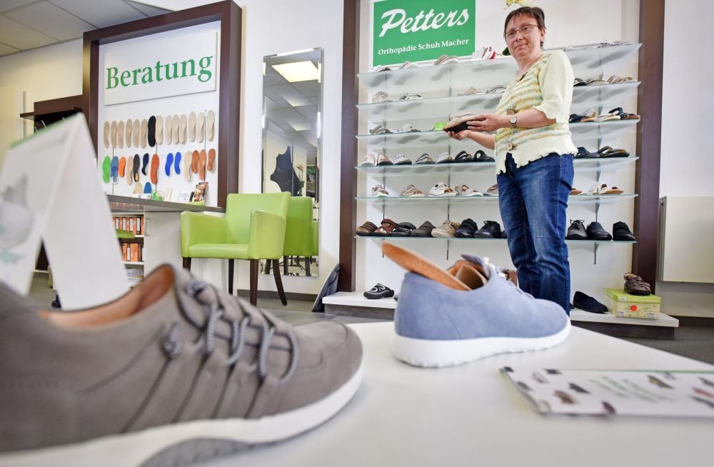 Simone Thieme betreut bei Petters Orthopädie Schuhtechnik die Kunden.