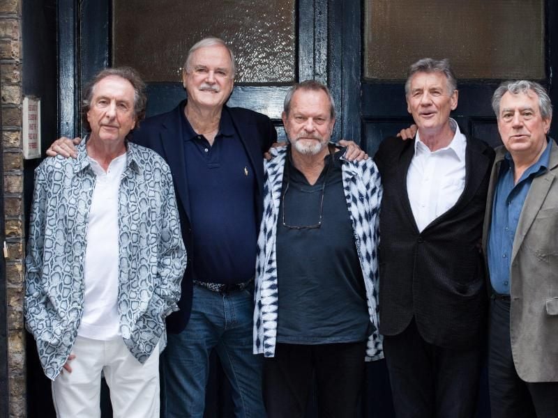 Freunde des schrägen Humors: Eric Idle (l-r), John Cleese, Terry Gilliam, Michael Palin und Terry Jones. Foto: Daniel Leal-Olivas/EPA