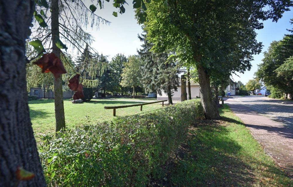 Für den Neubau bietet sich die Freifläche in der Schlaitzer Straße an.