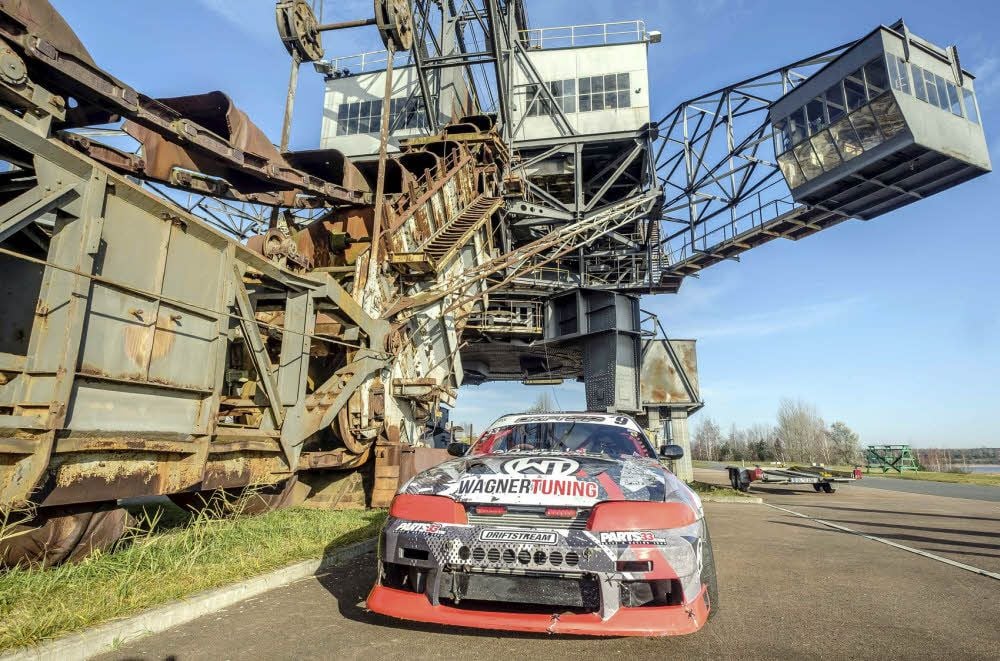 Schnelle Wagen wie dieser werden im August nächsten Jahres beim Wettbewerb um den „Iron Drift King“ an den Start gehen.