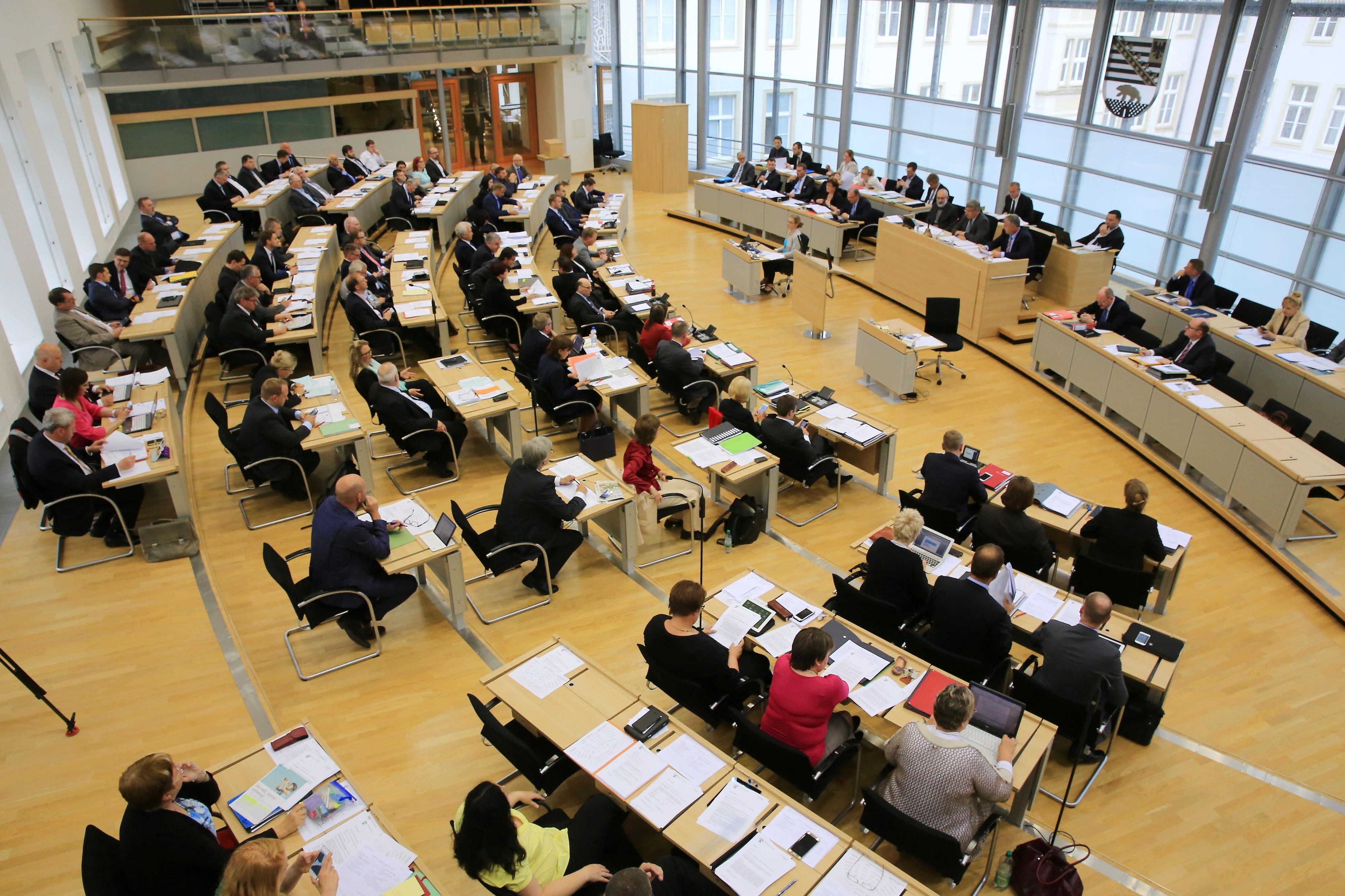 Blick in den Plenarsaal des Landtags in Magdeburg