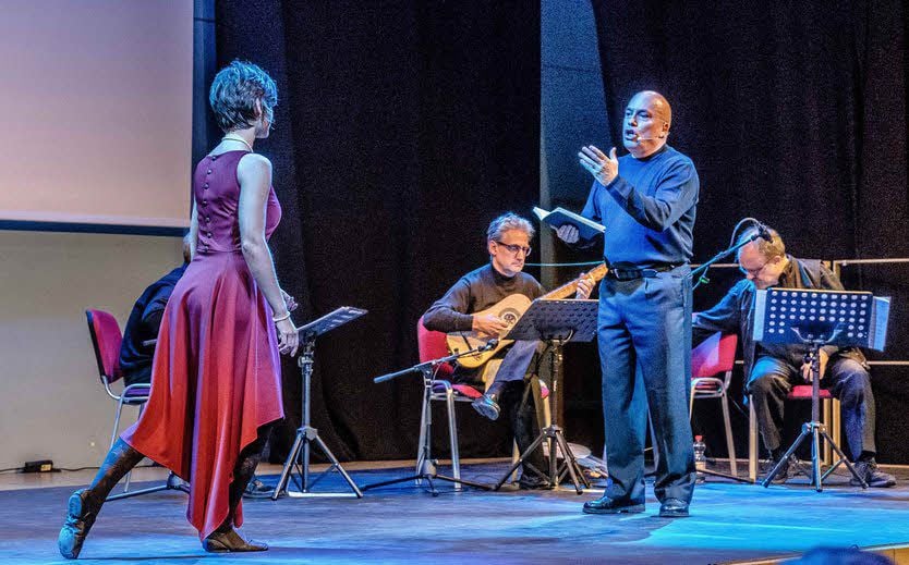 Der poetische Sänger Marco Beasley mit der Tänzerin Lieselotte Volckaert rundeten 2016 das elfte Renaissancemusikfestival ab.