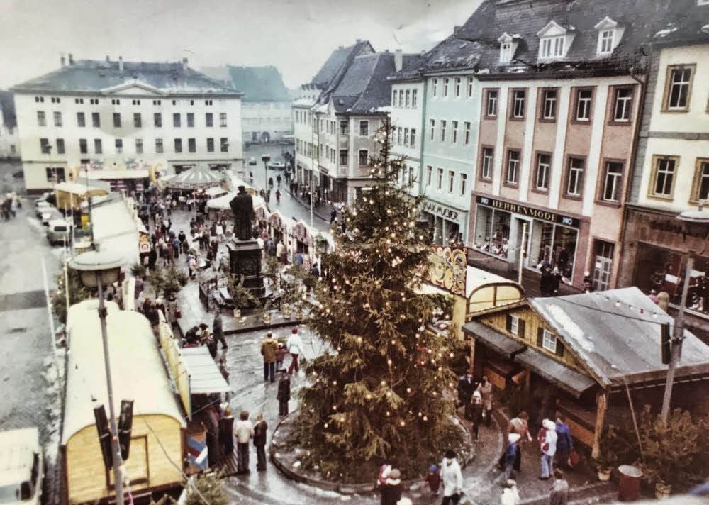 Der Eisleber Weihnachtsmarkt in den 70er Jahren.