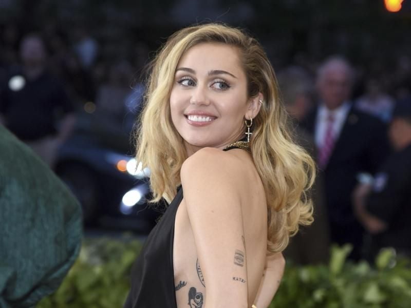 Miley Cyrus lässt den Geist von Woodstock wiederauferstehen. Foto: Evan Agostini/Invision/AP/Archiv