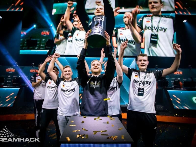 Das Berliner CS:GO-Team BIG hat die Dreamhack Open in Leipzig gewonnen. Foto: Dreamhack/dpa