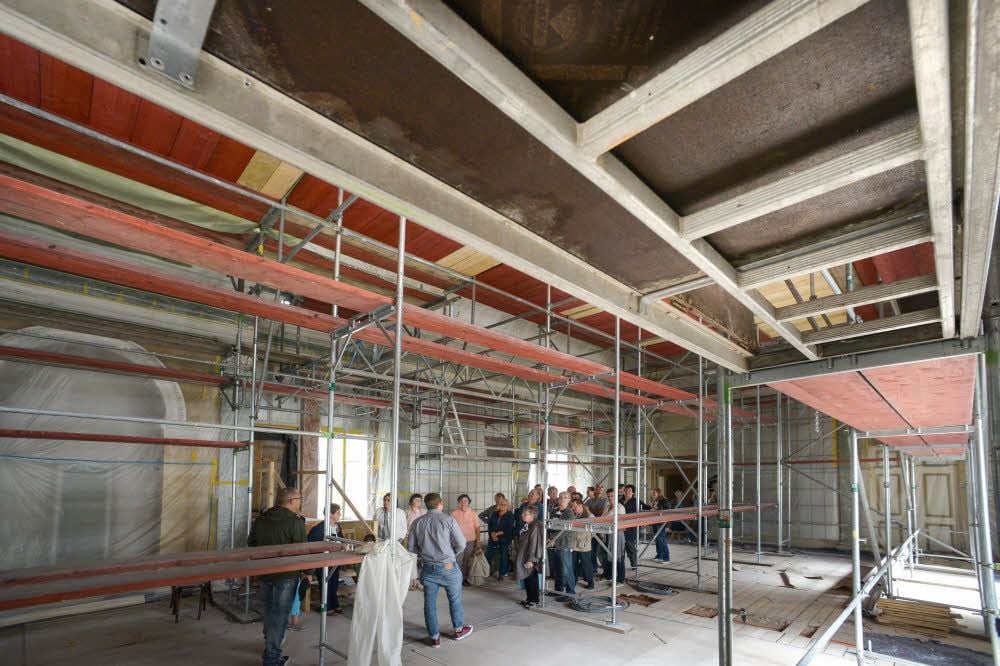Der Spiegelsaal im Schloss wird seit langem saniert - hier ein Bild vom Stand im September 2017.