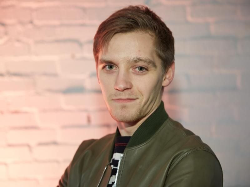 Er ist Musiker, er ist Schauspieler und er ist sehr erfolgreich: Jonas Nay wird 27 Jahre alt. Foto: Georg Wendt