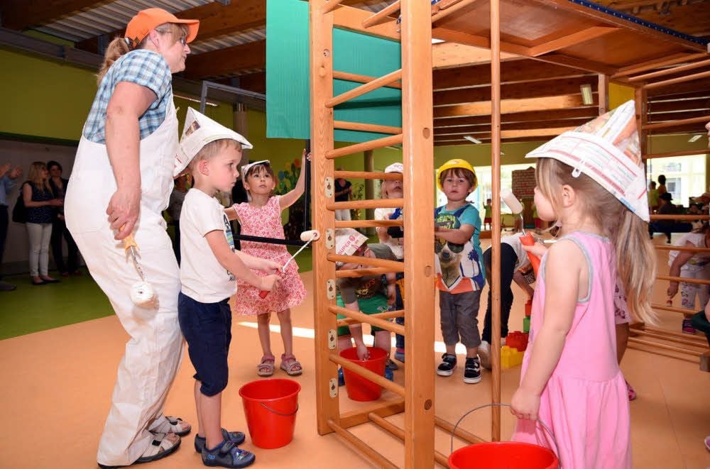 Die Kinder schlüpften in die Rolle der Handwerker, die aus einem alten Plattenbau eine moderne Kita gemacht haben.