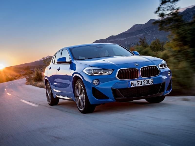 Sportliches SUV: Der BMW X2 wird je nach Motor wahlweise mit Front- und mit Allradantrieb verfügbar sein und ist zum Start im Frühjahr maximal 237 km/h schnell. Foto: BMW/dpa-tmn