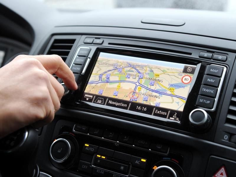 Beim Auto-Kauf stehen für Kunden in Deutschland integrierte Navigationsdienste an erster Stelle. Foto: Tobias Hase