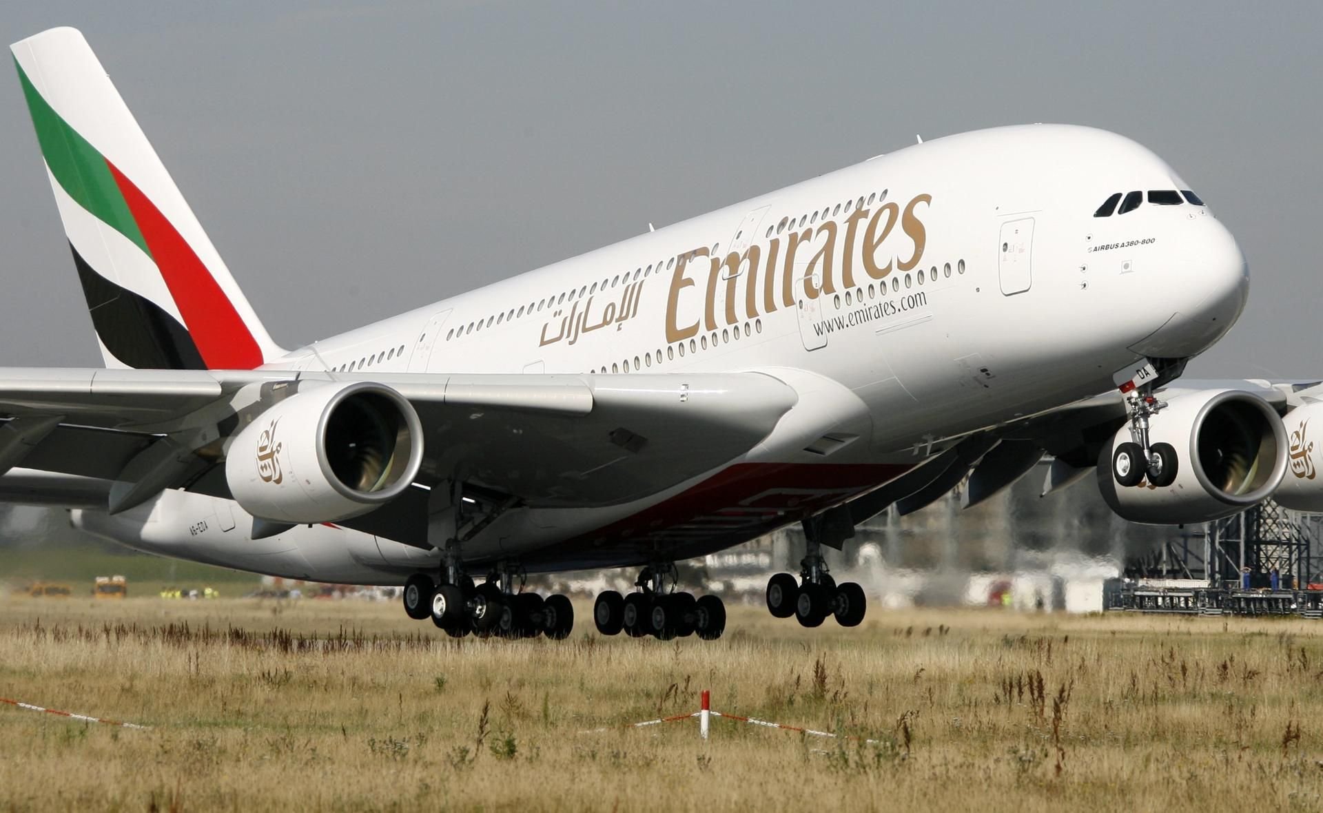 Ein Airbus A380 der Fluggesellschaft Emirates