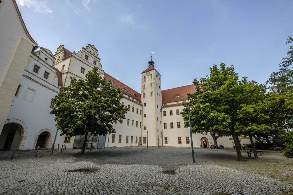 Das prachtvolle Renaissanceschloss von Pretzsch gibt eine Kulisse ab, die sich seit seiner Erbauung von 1571 bis 1574 nicht verändert hat.