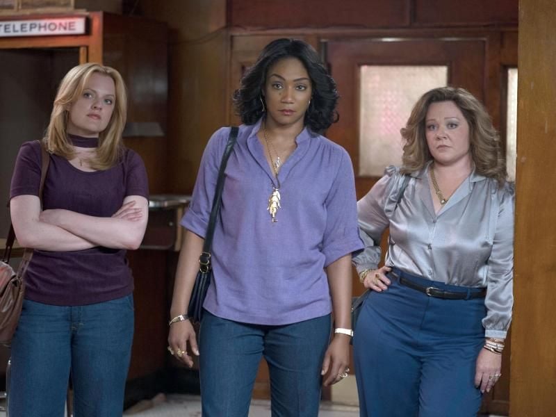 Claire (Elisabeth Moss) (l-r), Ruby (Tiffany Haddish) und Kathy (Melissa McCarthy) übernehmen die Geschäfte. Foto: Alison Cohen Rosa/Warner Bros. Entertainment